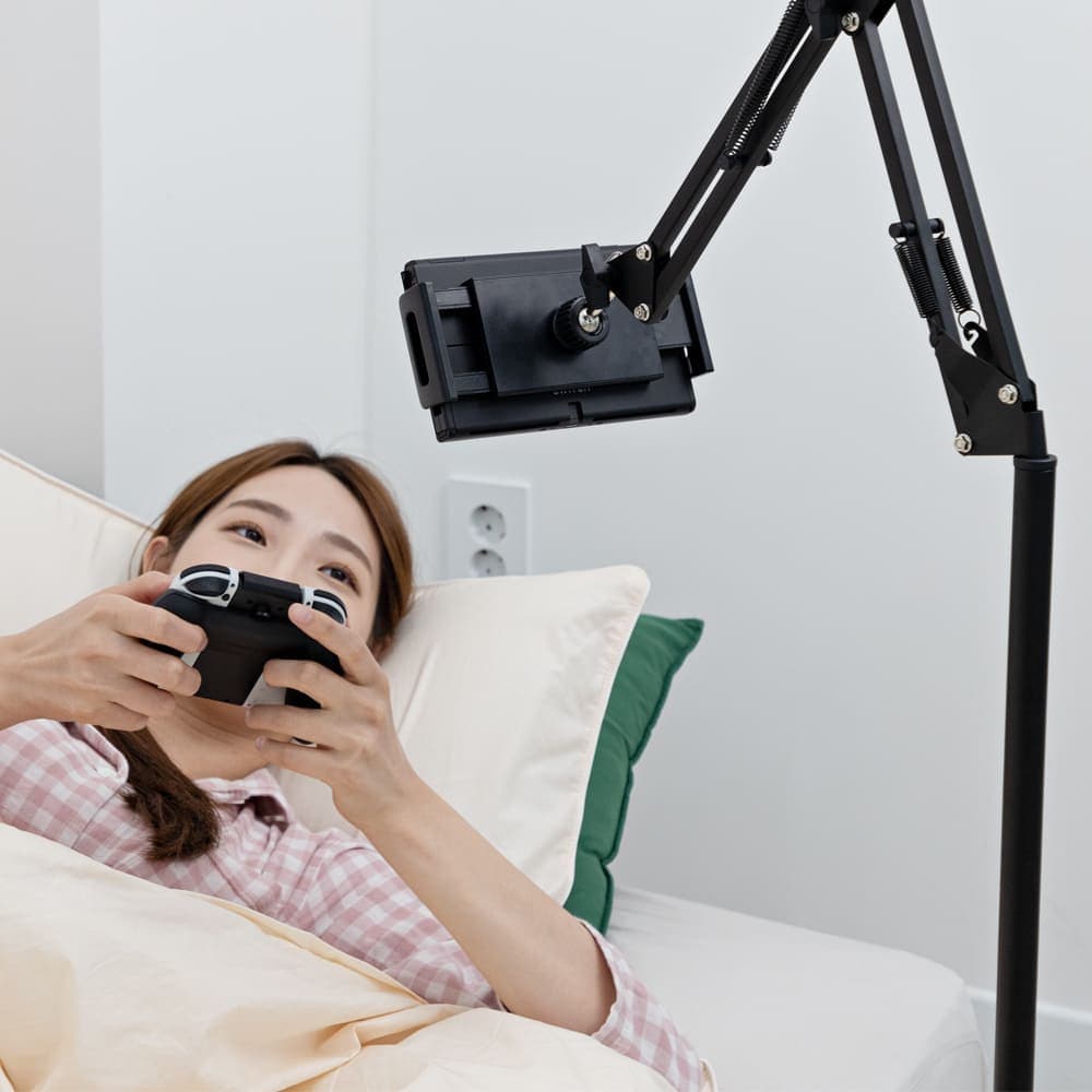 아이몰 스토어 편안한 영상시청 각도조절 누워서 휴대폰 핸드폰 자바라 침대 스탠딩 거치대