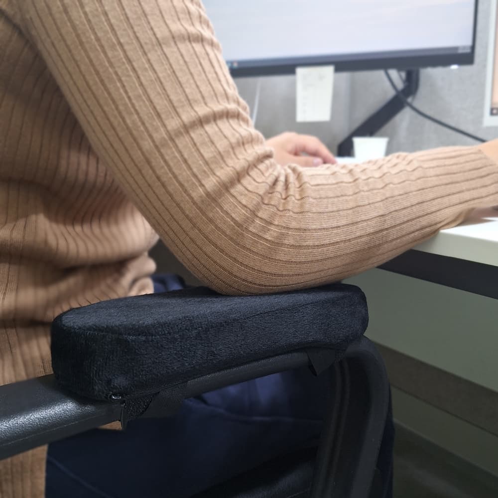 띵덕 띵덕 컴퓨터 책상 의자 팔걸이 팔받침 팔꿈치 사각스펀지쿠션