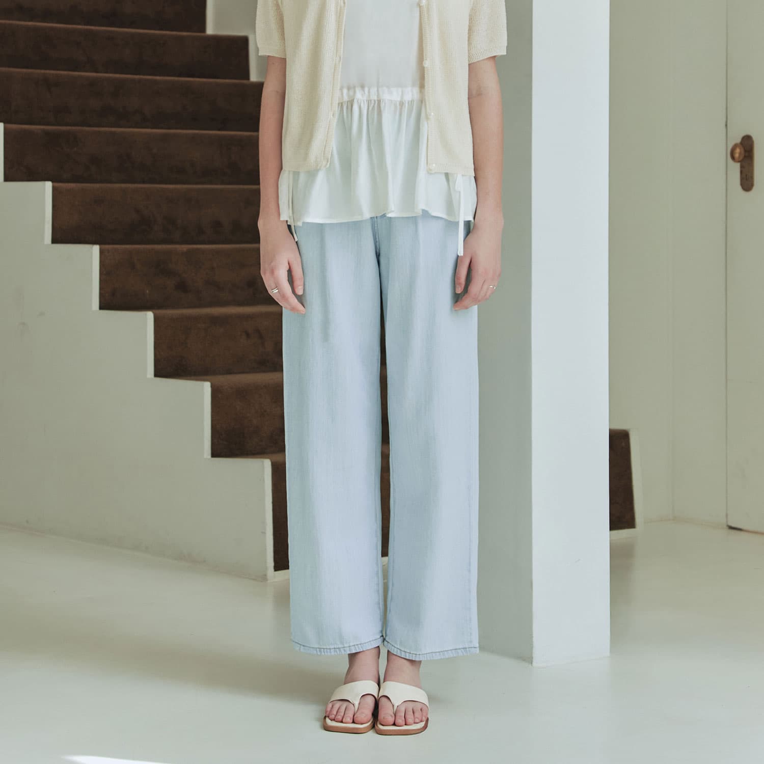 제로스트릿 [제로스트릿] 스카이 핀턱 데님 팬츠 SKY PINTUCK DENIM PANTS / LIGHT INDIGO - 최저가 40,000원