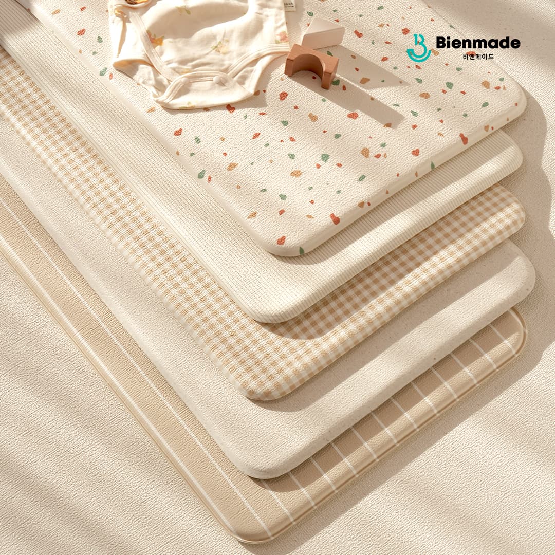 비엔메이드 비엔메이드 디어매트 기저귀갈이대 교환대 전용 PVC 쿠션 엠보 방수 매트 75 x 44 x 1.4