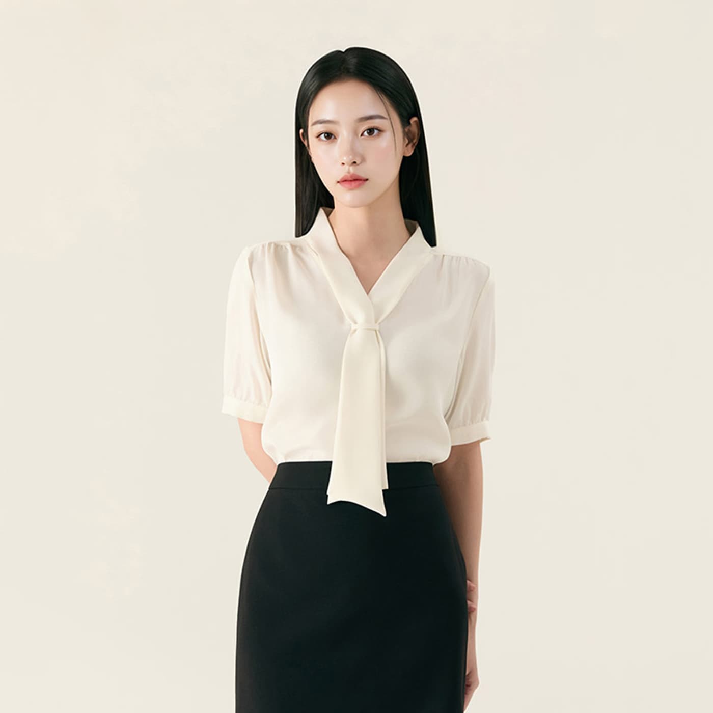 roem 로엠 베이직 반팔 고정타이 블라우스 RMBLG24R04 - 최저가 53,910원