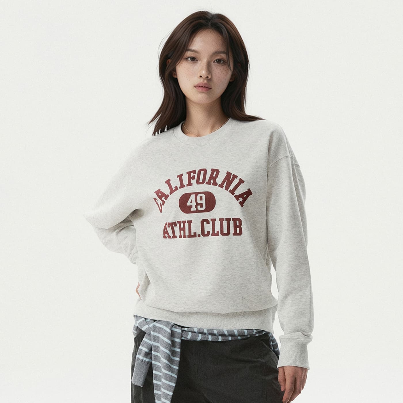 WHO.A.U 스토어 [N배송] 후아유 캘리포니아 에슬레틱 클럽 맨투맨 WHMWG2491U - 최저가 26,910원
