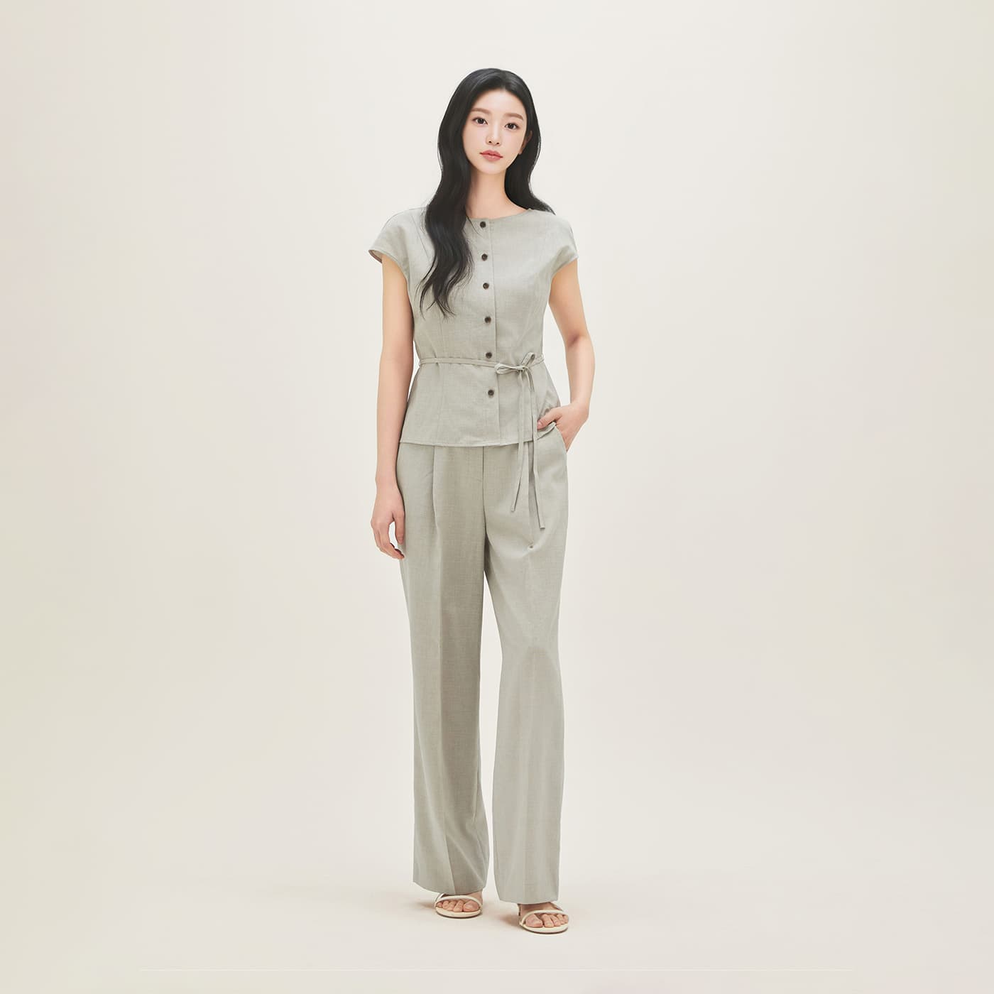 roem 로엠 올데이 원턱 와이드 밴딩슬랙스(숏ver.) RMTWG25R11 - 최저가 53,910원