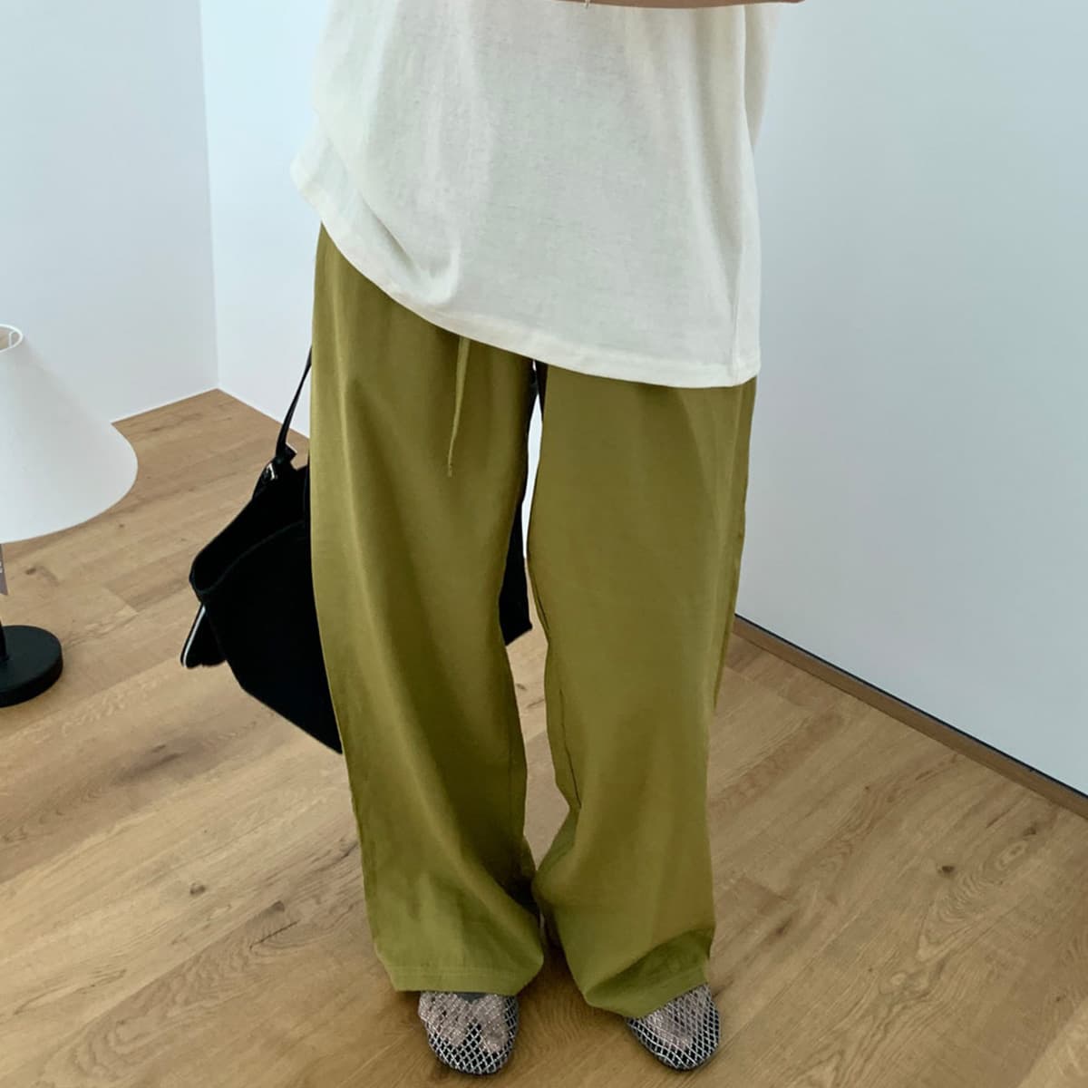 웨어링무드 애니 밴딩팬츠 데일리 일자 와이드바지 웨어링무드 4c - 최저가 34,000원