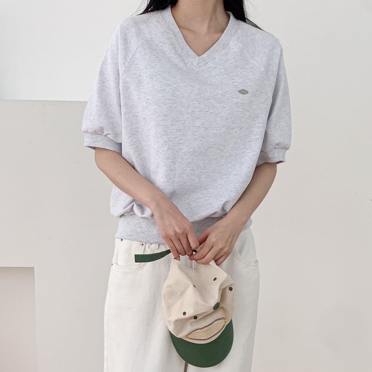 아디몬 여성 나그랑 브이넥 반팔 맨투맨 오버핏 - 최저가 23,120원