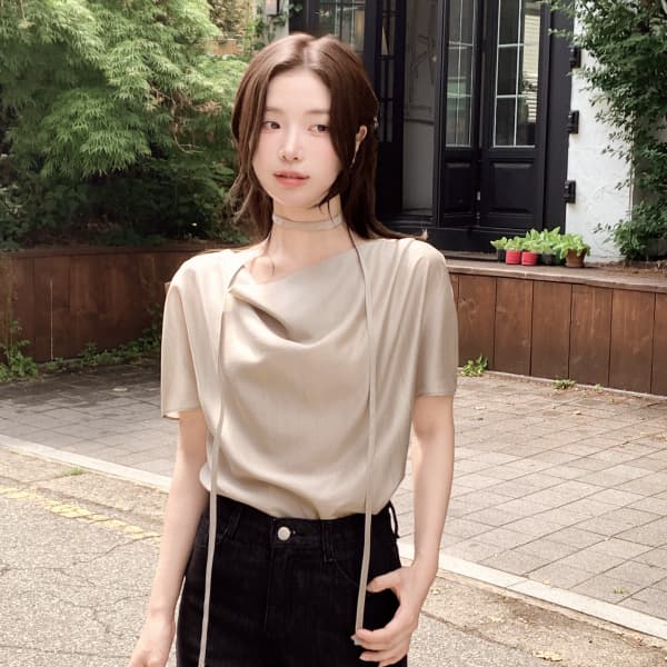 아뜨랑스 스트랩 세트 드레이프 반팔 블라우스 bs8799