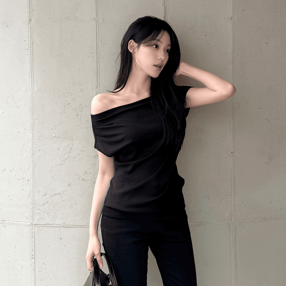 클라비스 클라비스 카울넥 티셔츠 CVHWG2621Q