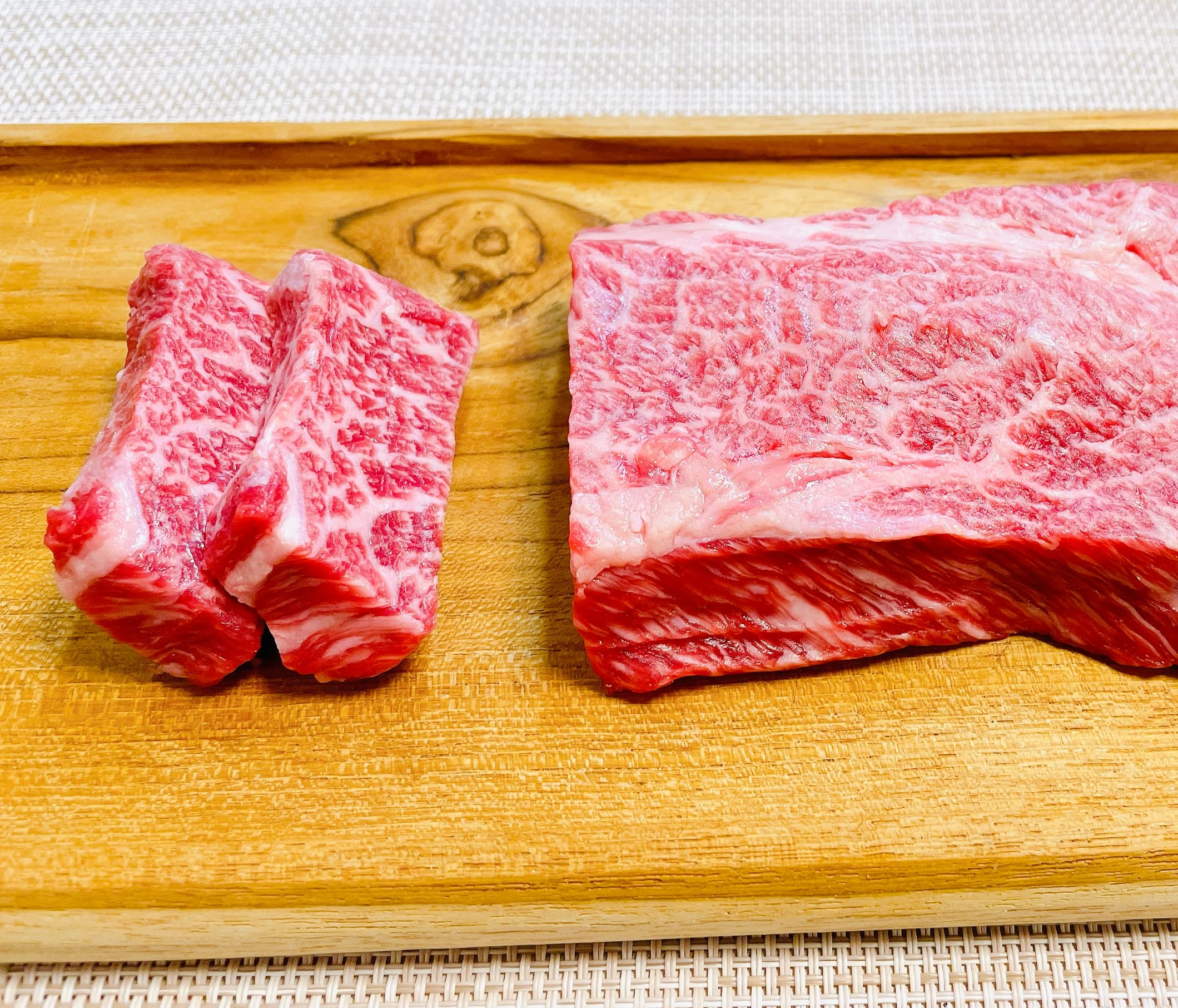 블랙앵거스 소고기 프라임 300g 가격 추이 담다 정육점 블랙앵거스 소고기 프라임 300g - 최저가 24,900원