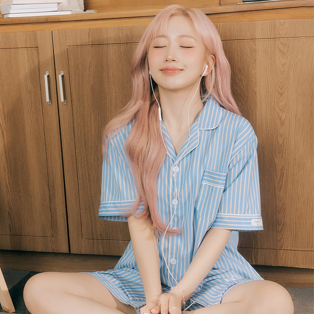 실크핏 마리나 반팔 카라 커플 잠옷 세트 여름 홈웨어 가격 추이 DOSSY 실크핏 마리나 반팔 카라 커플 잠옷 세트 여름 홈웨어 - 최저가 43,900원