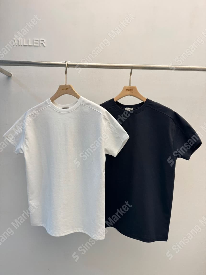 밀러 어깡 절개 숄더 반팔티 가격 추이 아토즈store 밀러 어깡 절개 숄더 반팔티 - 최저가 17,600원