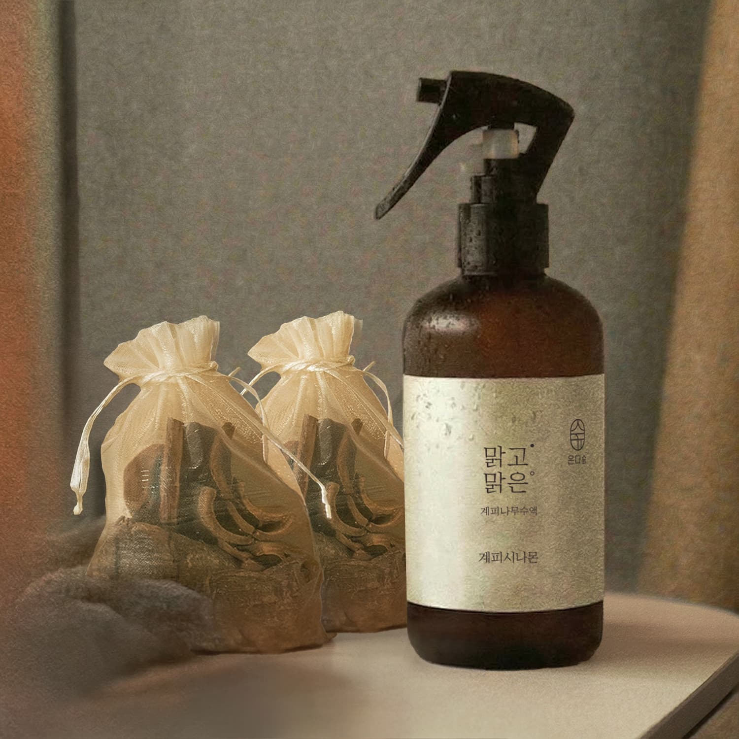 계피 스프레이 오일 원액 시나몬 250ml+큐브2개 가격 추이 온다숲 계피 스프레이 오일 원액 시나몬 250ml+큐브2개 - 최저가 23,900원