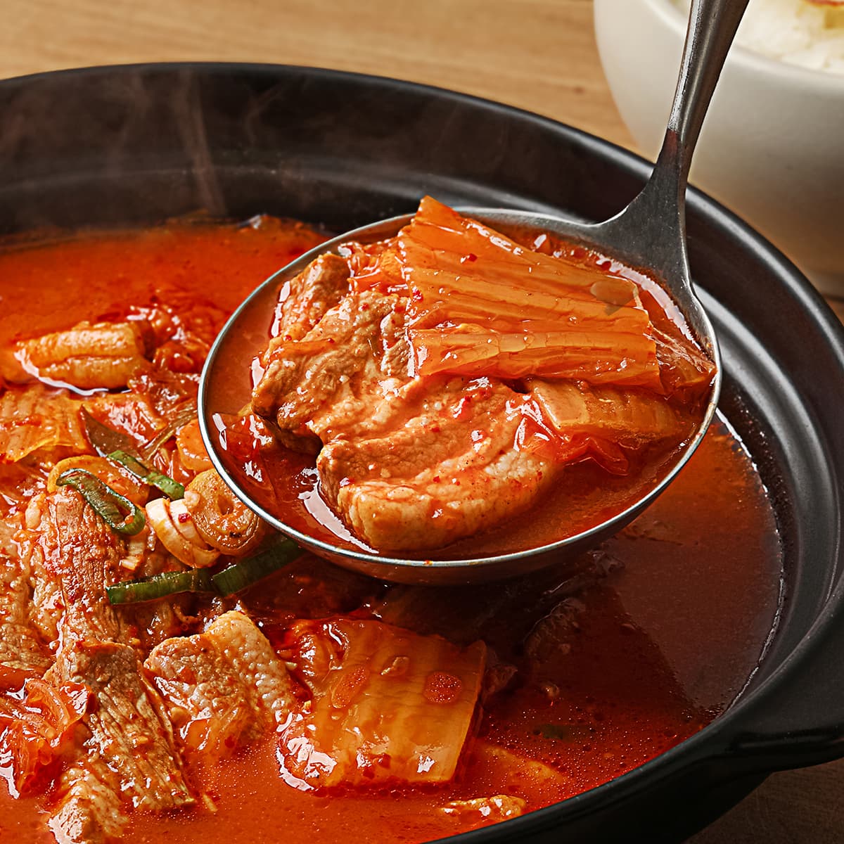 극소수 돼지 김치찌개 밀키트 국내산 묵은지 1인분 얼큰 가격 추이 극소수 극소수 돼지 김치찌개 밀키트 국내산 묵은지 1인분 얼큰 - 최저가 3,990원